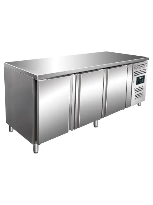 Koeltafel - 3-Deurs - Digitale Temperatuurregeling - RVS - 291 Liter - 220V - H 89 x B 179.5 x D 70 CM - Saro - 323-1471 323-1471 €1,299.00 Koelwerkbanken