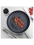 Koekenpan - 1.8 Liter - Ø 28 x H 4.5 CM - Aluminium - Vogue - CB902 CB902 €25.38 Koekenpan