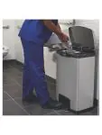 Pedaalemmer - 90 Liter - H 80.85 x 41.25 x 69 CM - RVS - Rubbermaid - GE939 GE939 €353.16 Afvalbakken