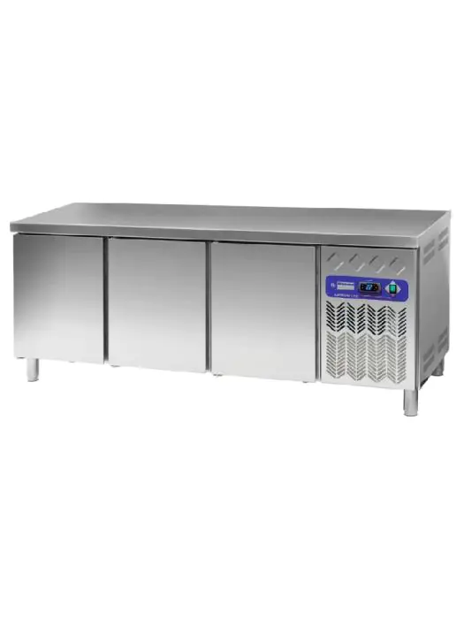 Koelwerkbank - 3 deurs - 550 Liter - H 90 x 201.7 x 80 CM - Motor rechts - Diamond - DP202/PC-R2 DP202/PC-R2 €2,239.50 Koelwerkbanken